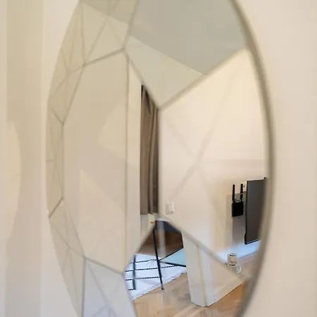 - Peaceful & Modern Old Town Apartamento Saraievo